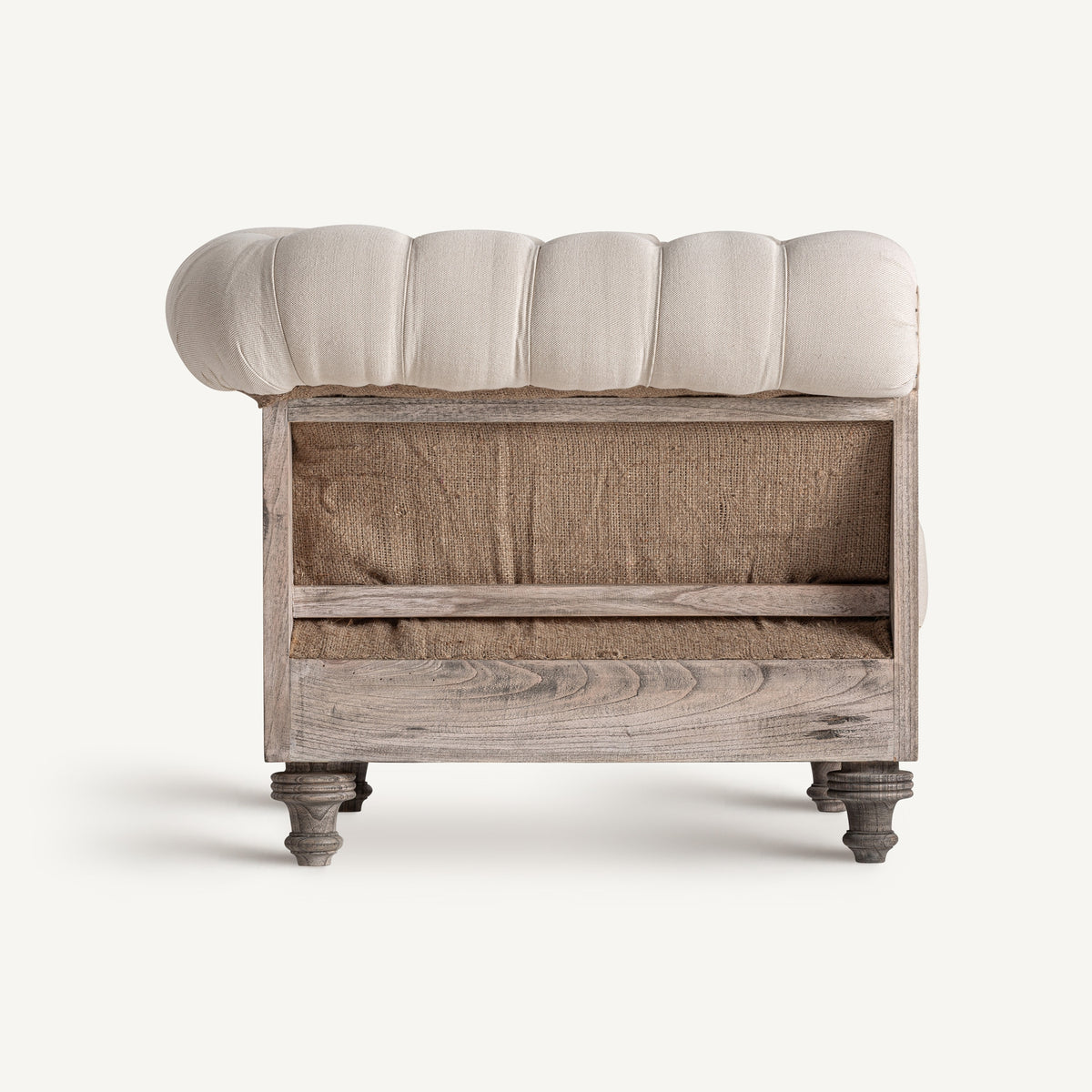 Sillón de madera tropical y tapizado beige Sant Jordi