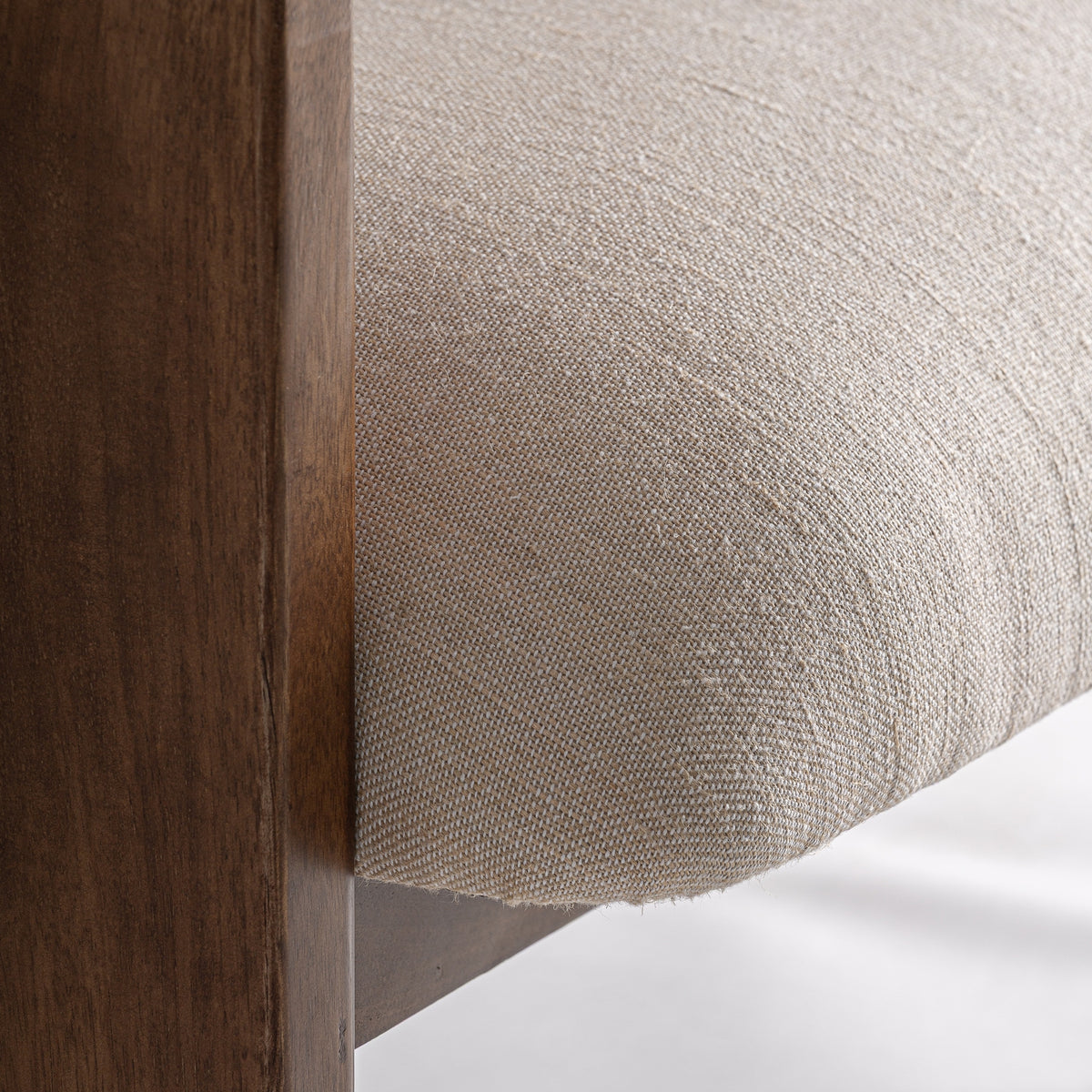 Sillón de mango tapizado beige Na Xamena