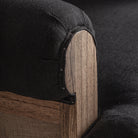 Sillón de mindi y lino Polis negro