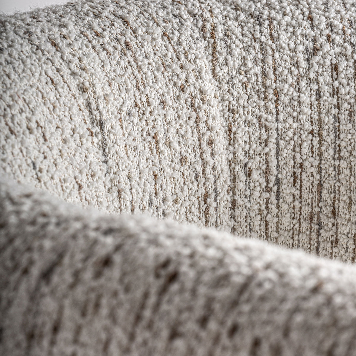 Sillón de pino tapizado beige Sant Rafel