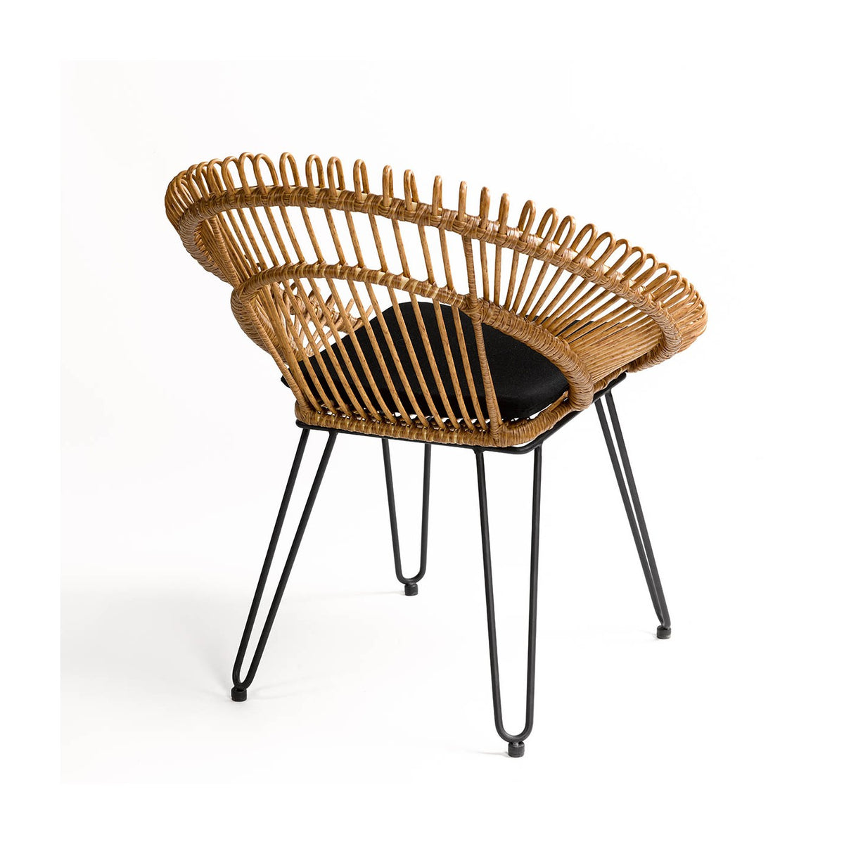 Sillón redondo de ratán sintético y metal negro Órgiva