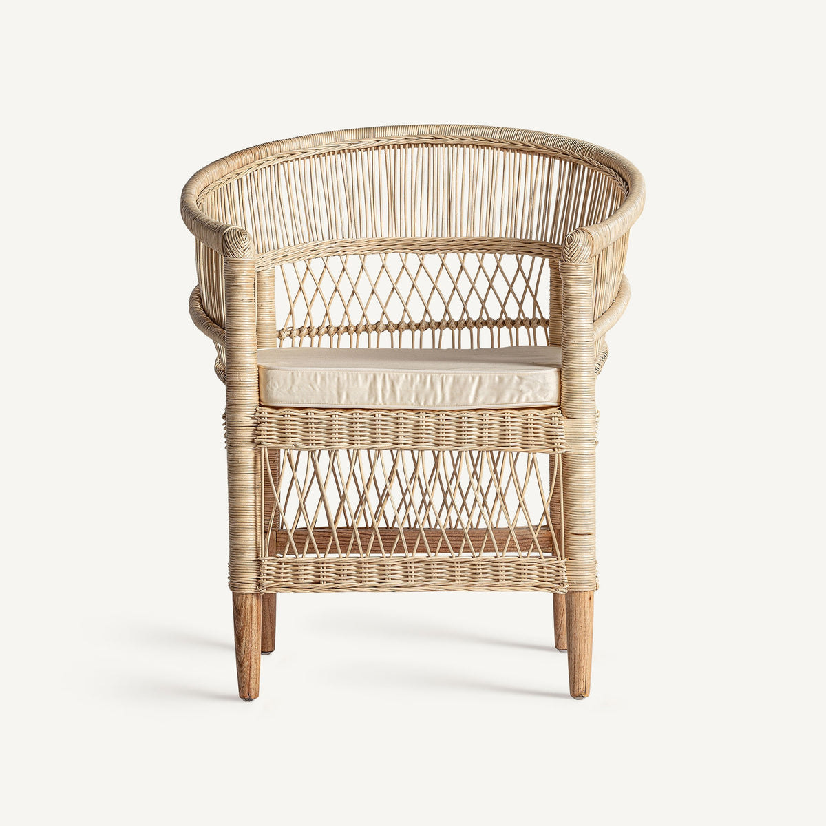 Sillón de ratán y madera mindi Sant Josep