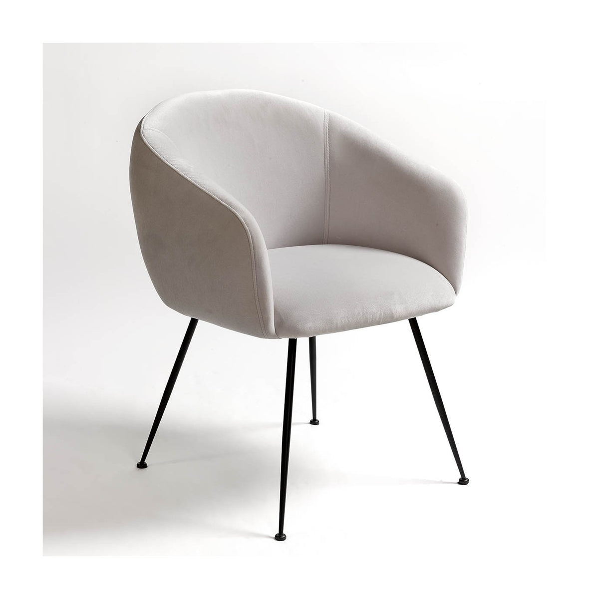 Sillón tapizado gris y metal negro Válor