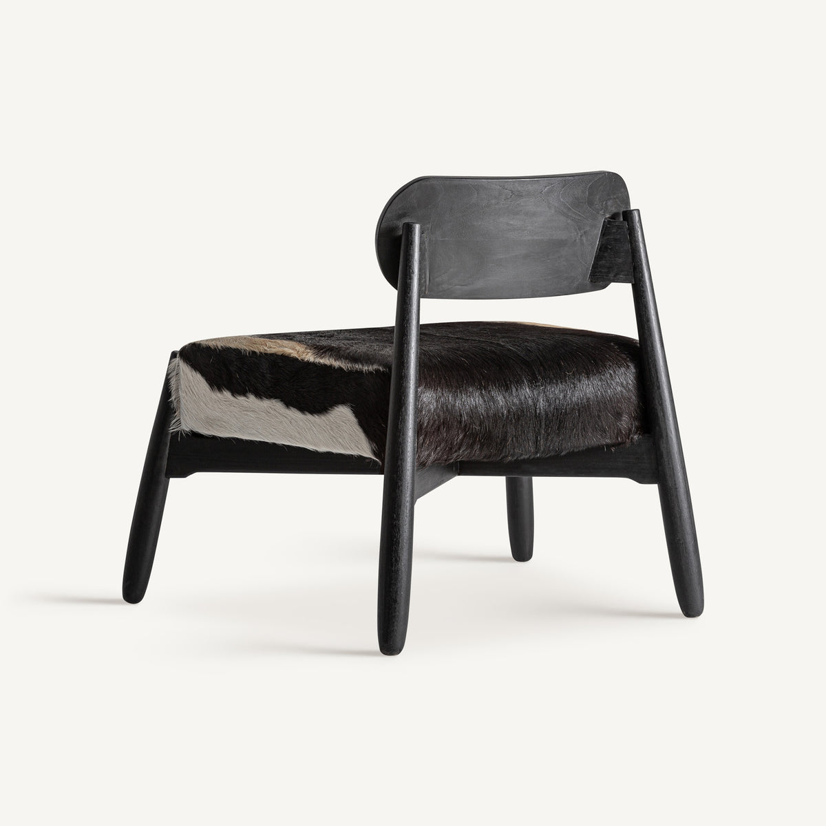 Sillón de teca negra y piel blanca Sa Penya
