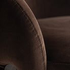 Sillón de terciopelo chocolate Cala Escondida