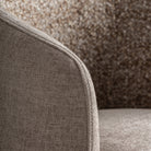 Sillón giratorio de chenilla beige Sant Miquel