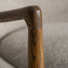 Sillón tapizado beige Kaštela