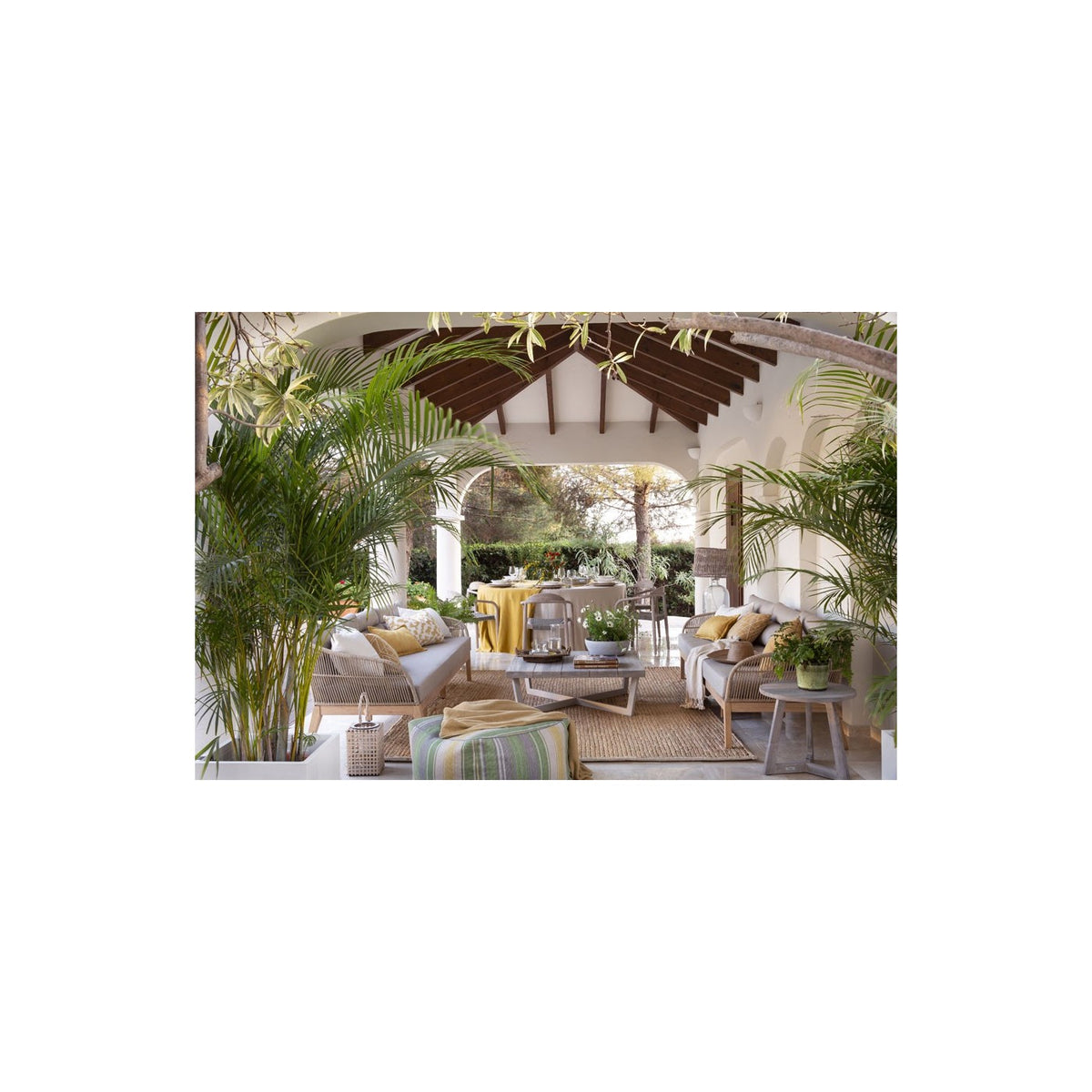 Sofá de exterior de madera y cuerda beige Zahora