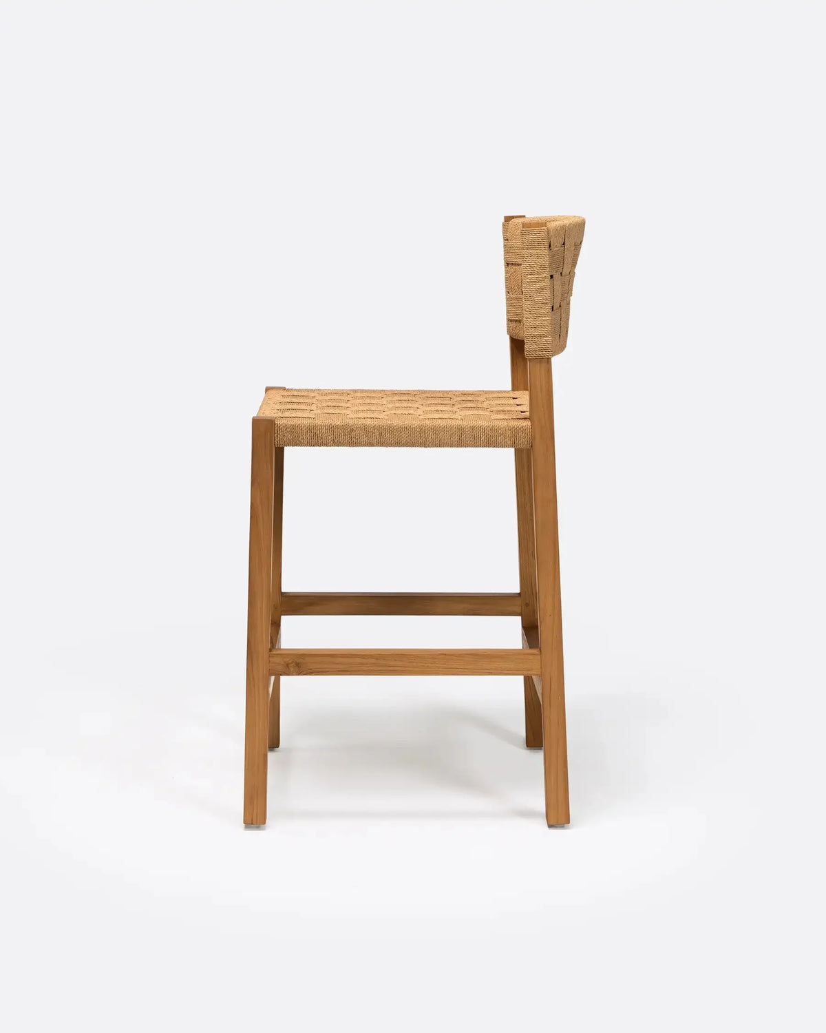 Taburete alto de teca y cuerda de papel Cora
