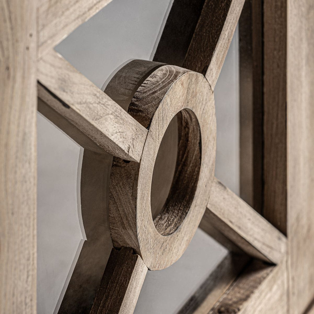 Vitrina Bingu - pino_y_jacaranda