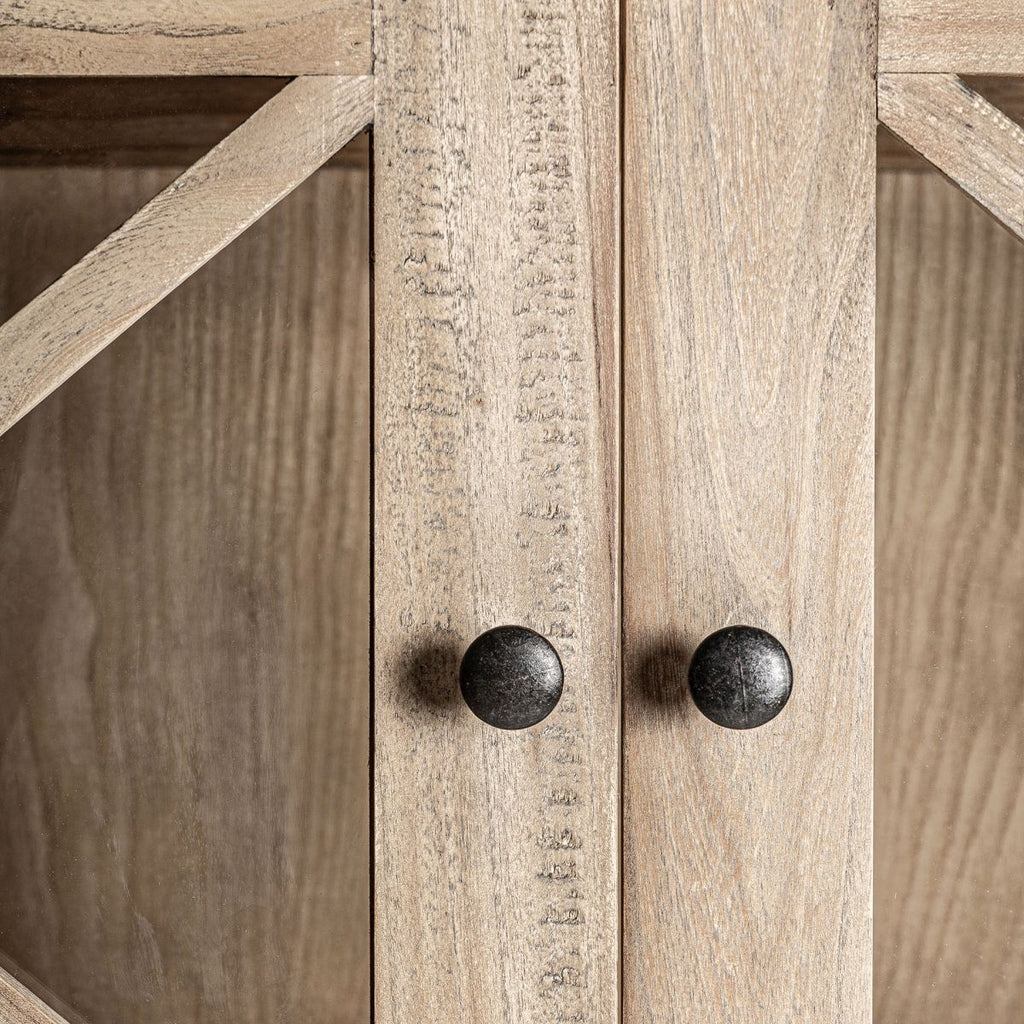 Vitrina Bingu - pino_y_jacaranda