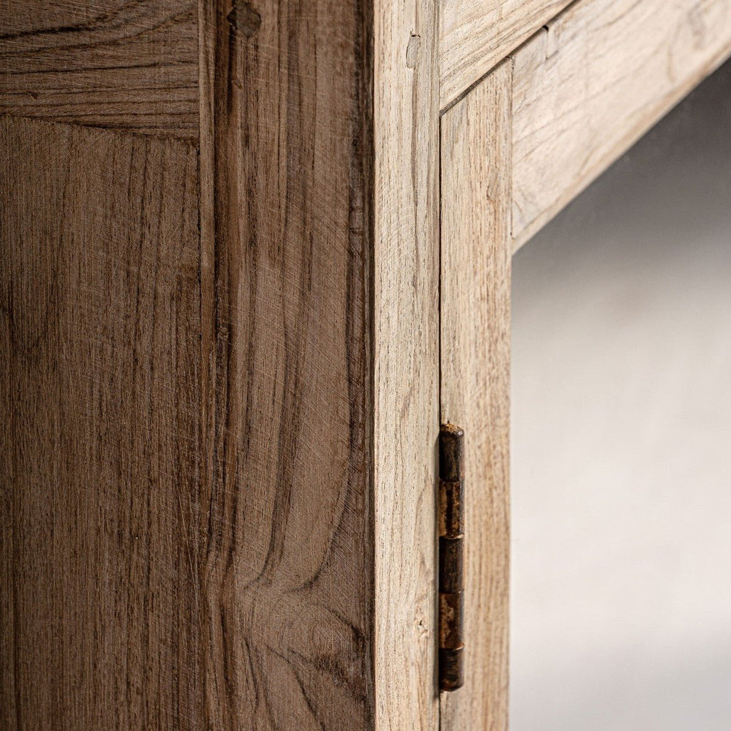 Vitrina Detyn - pino_y_jacaranda