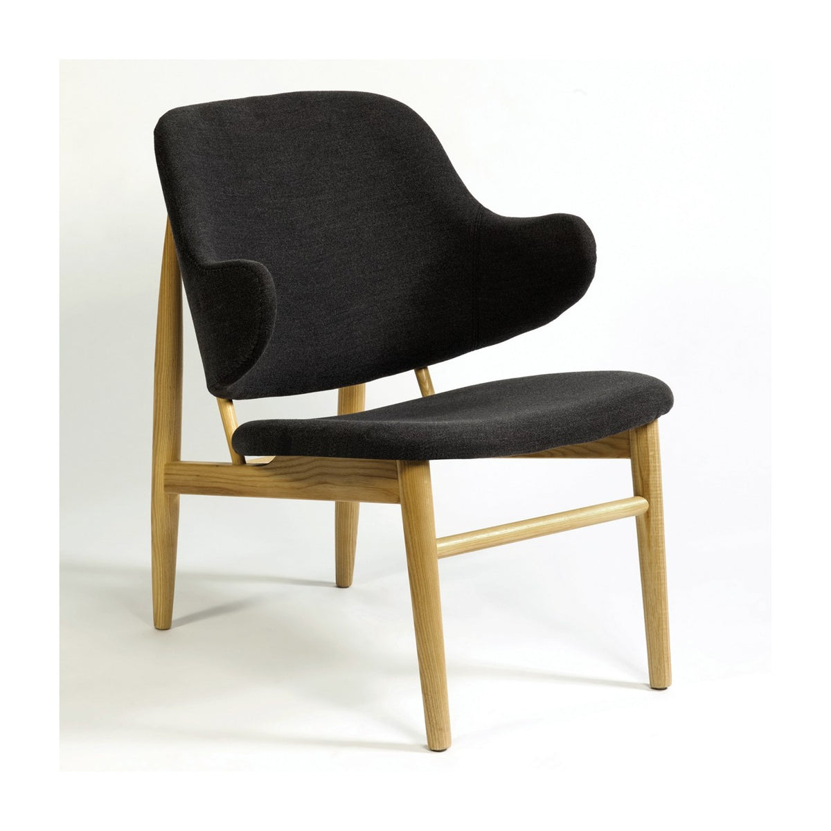 Sillón gris tapizado y madera Vejer
