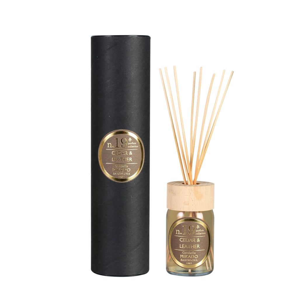 Ambientador en Sticks Cerabella Mikado 100 ml Cedar & Leather - #pino_y_jacaranda#