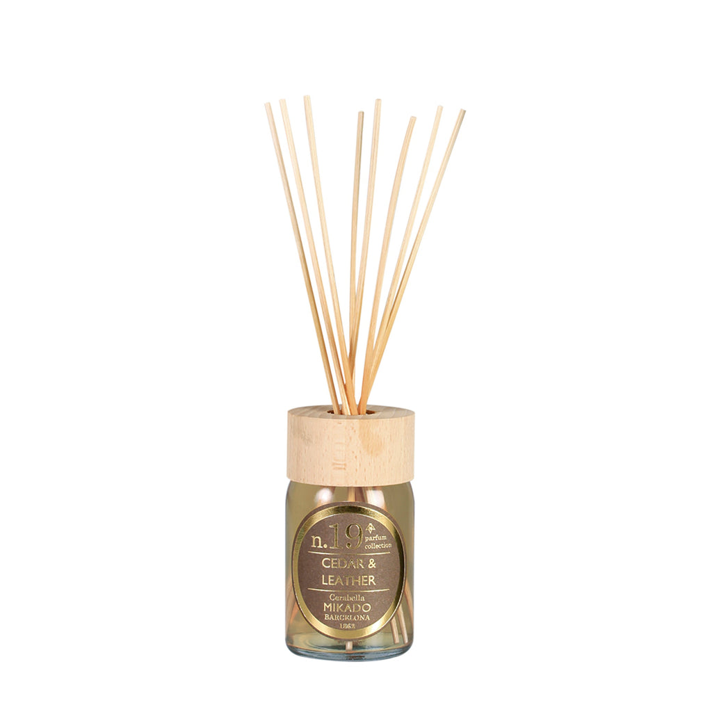 Ambientador en Sticks Cerabella Mikado 100 ml Cedar & Leather - #pino_y_jacaranda#