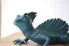 Escultura de Lagarto Aarón - #pino_y_jacaranda#