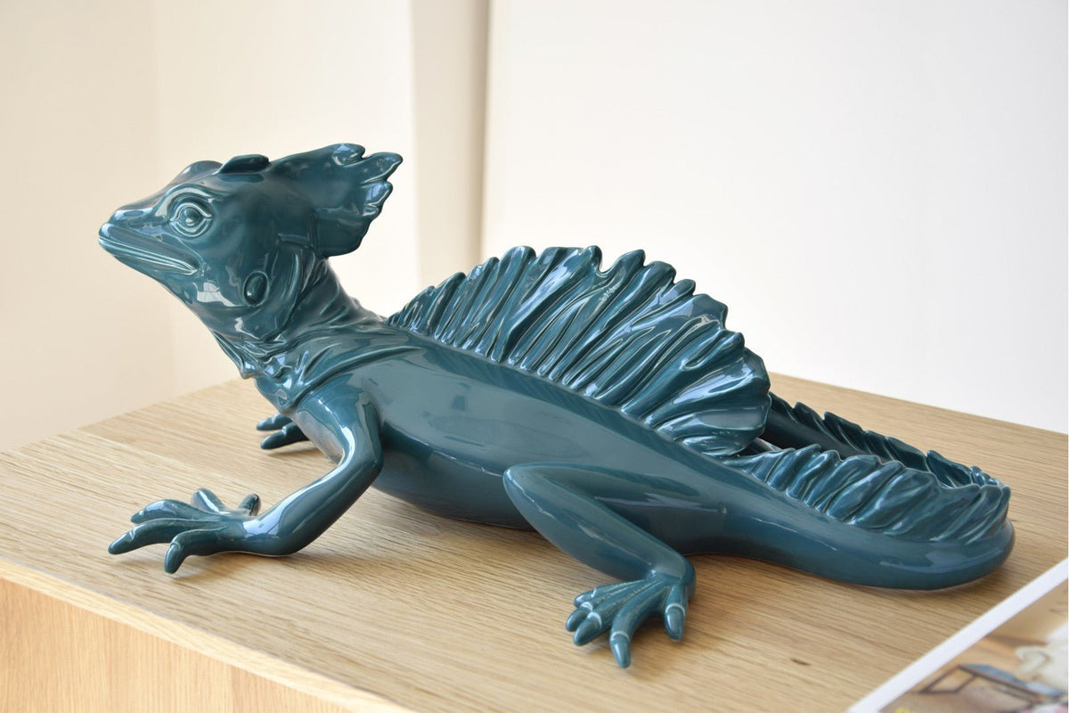 Escultura de Lagarto Aarón - #pino_y_jacaranda#