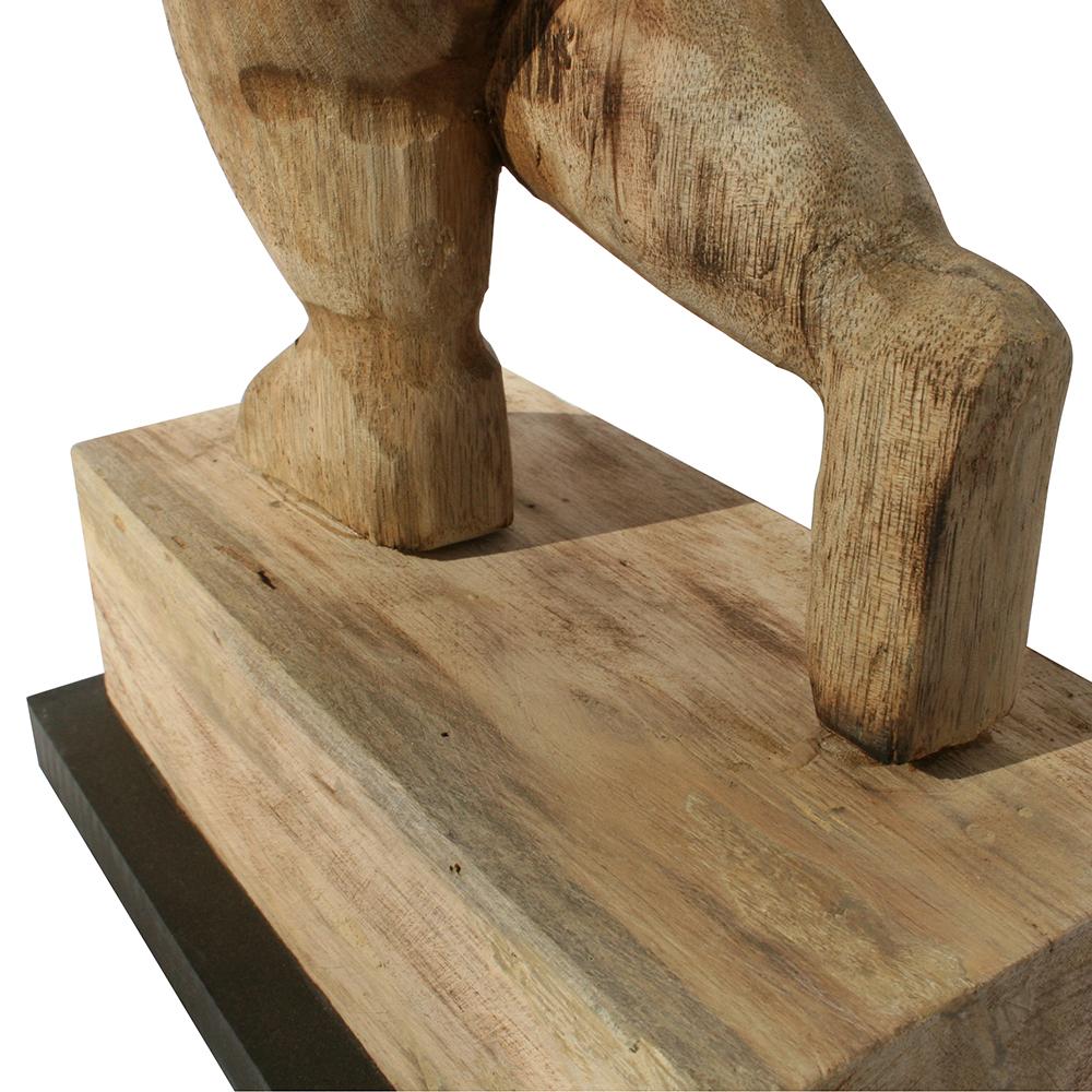 Gorda en Pedestal - #pino_y_jacaranda#