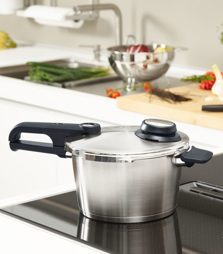 Olla a Presión 4,5L + Cestillo 22 cm + Trípode Vitavit® Premium Fissler - #pino_y_jacaranda#