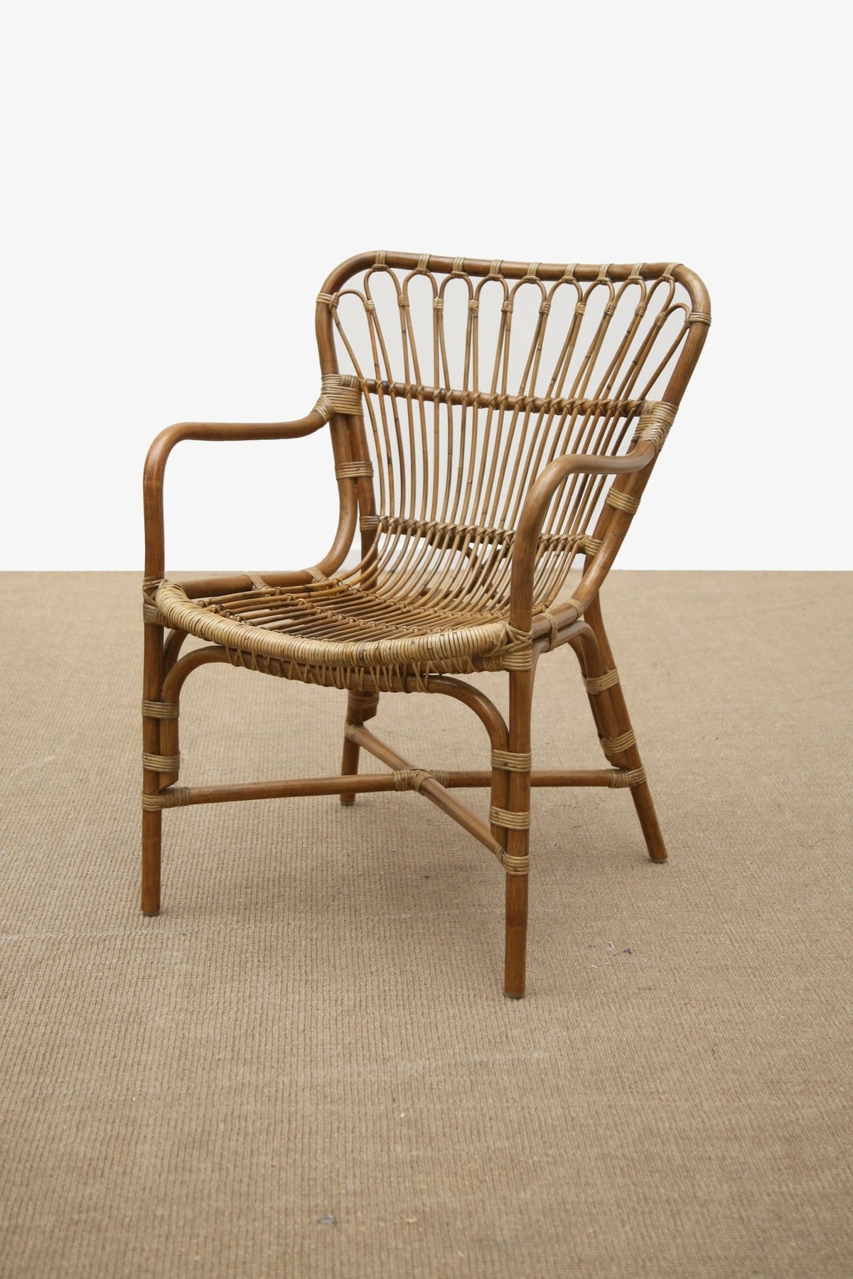 Sillón Sidney - #pino_y_jacaranda#